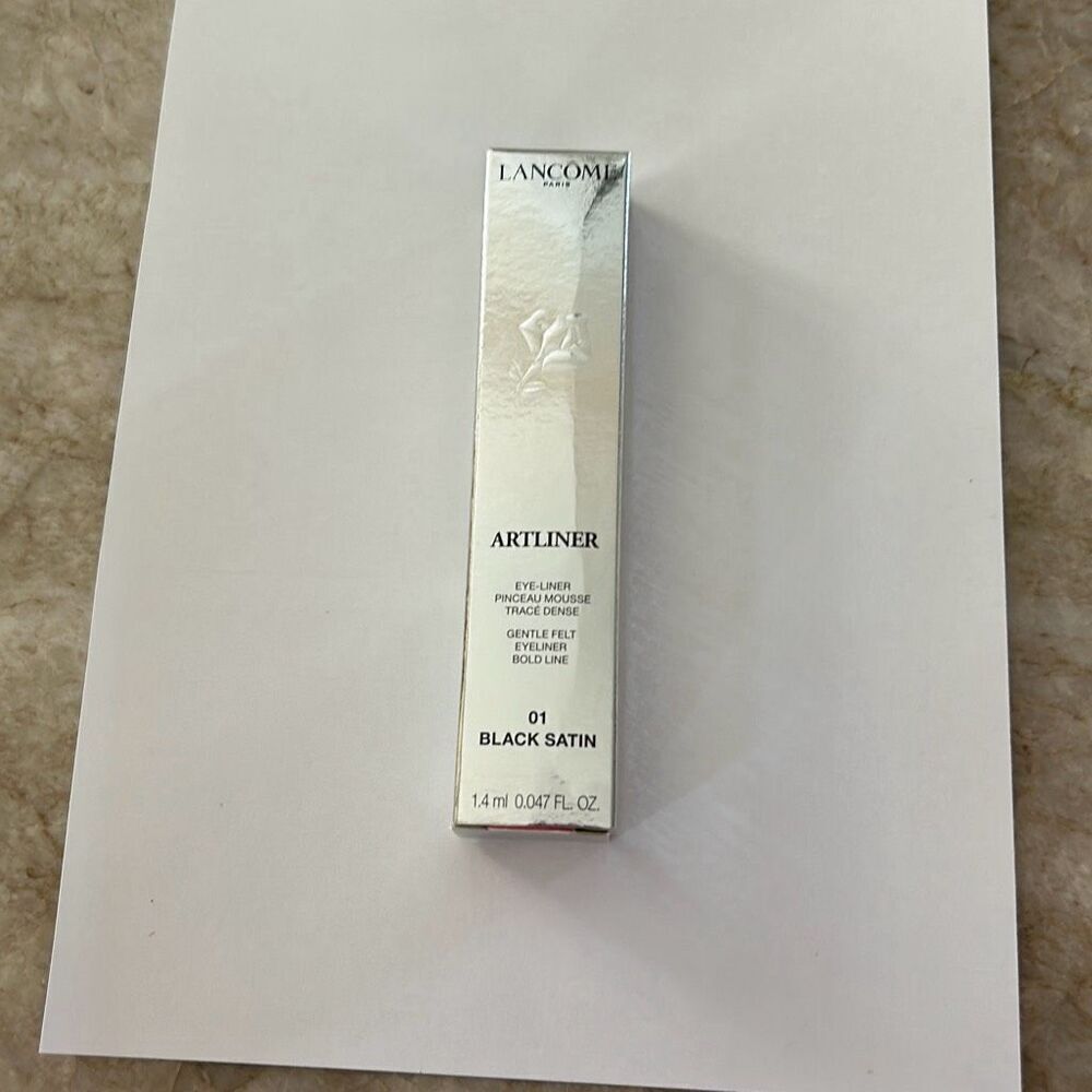 Lancôme Artliner NWT BLACK SATIN